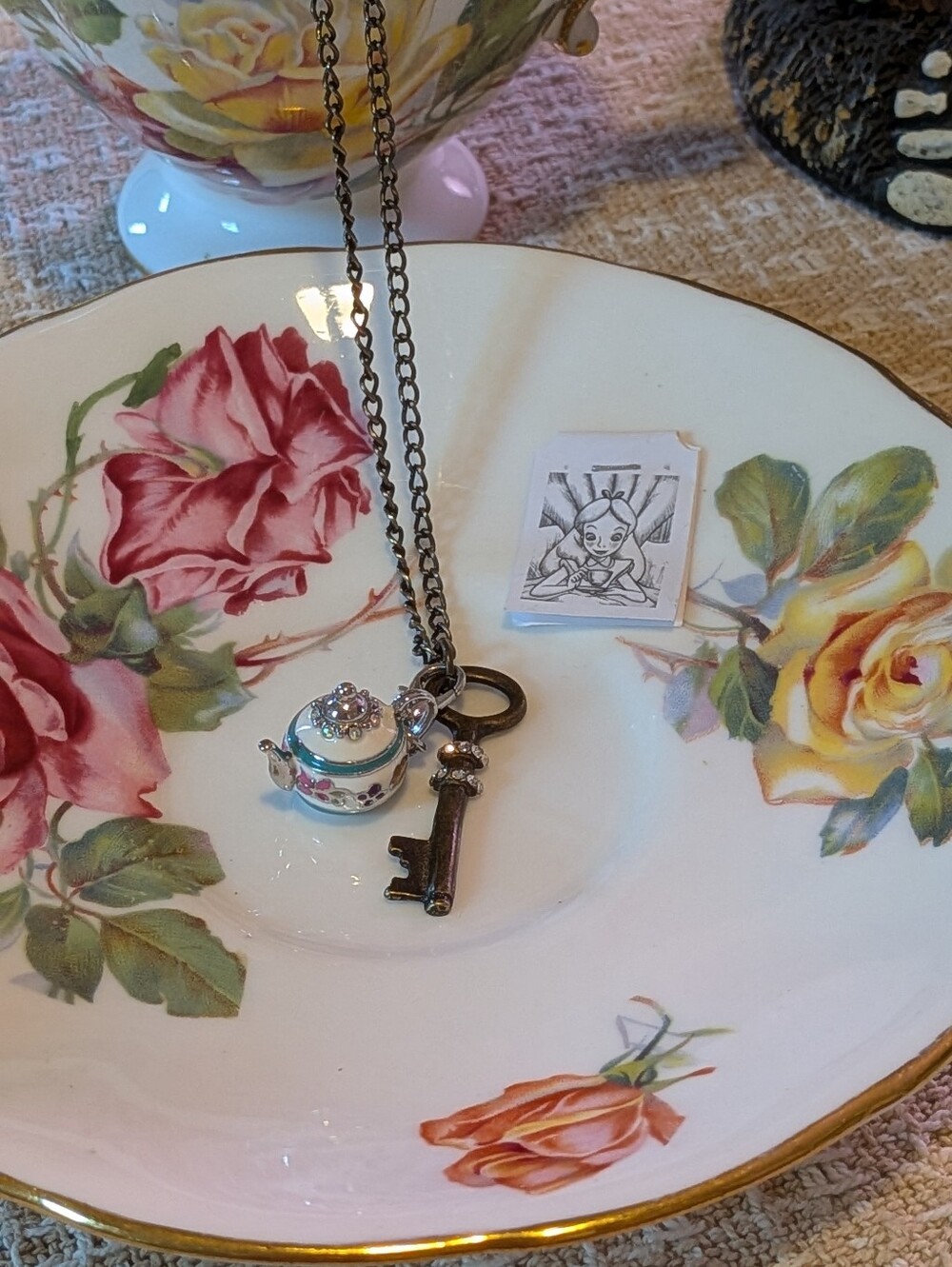 "Alice In Wonderland" Necklace